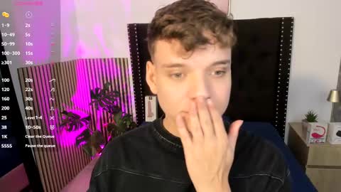 Snapshot of naughty_twink_ chatting on October 9, 11:41 am Noah online show from October 9, 11:41 am