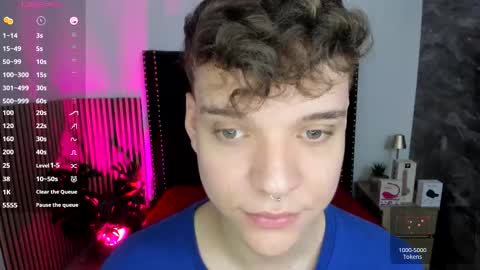 Snapshot of naughty_twink_ chatting on October 21, 12:06 pm Noah online show from October 21, 12:06 pm