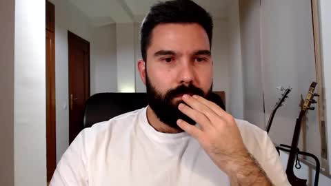 Tom online show from November 1, 5:15 pm