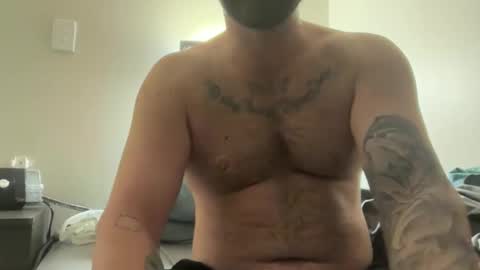 naughtyboy440200 online show from November 3, 10:53 pm