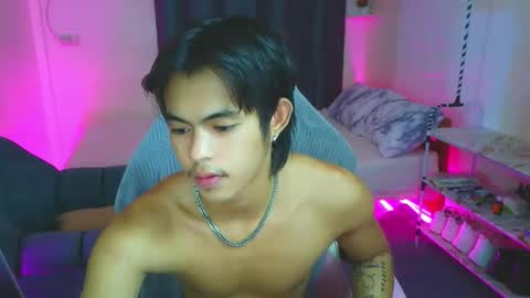 Loue online show from February 12, 3:29 pm