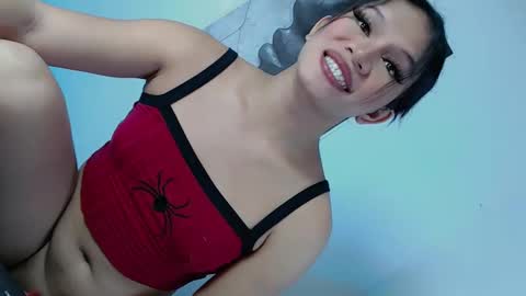 naughtybynight28 online show from December 5, 5:38 am