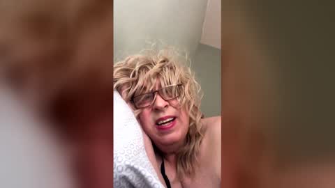 naughtycdgurl online show from April 3, 8:07 pm