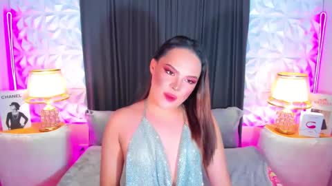 Snapshot of naughtychanell chatting on February 5, 10:01 pm naughtychanell online show from February 5, 10:01 pm