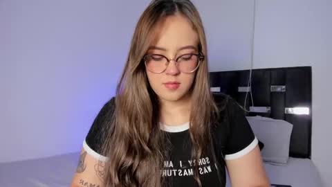 LANAindependent model online show from October 7, 4:53 am