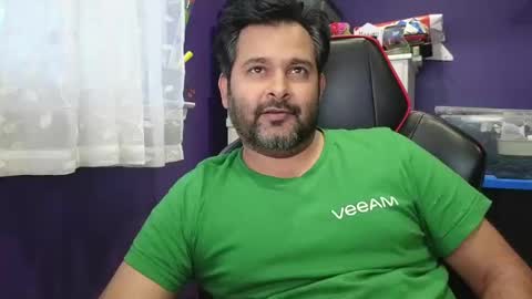 Snapshot of naughtydesicock chatting on December 1, 9:48 pm sakhtlaundaz online show from December 1, 9:48 pm