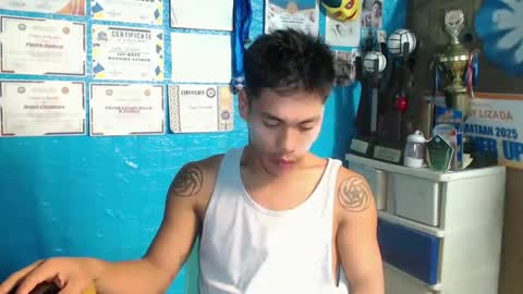 Snapshot of naughtyfuck_boy chatting on October 20, 9:10 am naughtyfuck_boy online show from October 20, 9:10 am