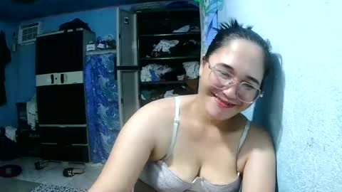 naughtykate69495126 online show from July 15, 10:20 am