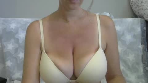 Chris online show from July 6, 6:43 am
