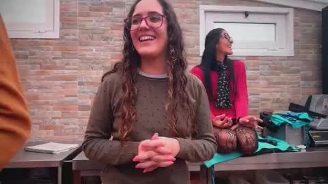 ANDREA STEPH  MIKE online show from November 25, 10:15 am