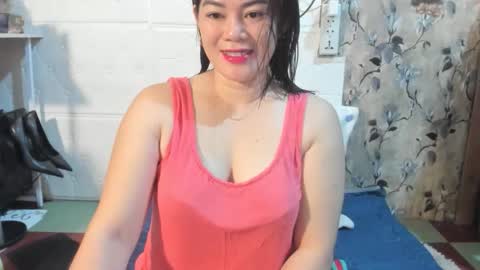 Snapshot of naughtymhavz chatting on November 12, 2:12 am marvie mhavz online show from November 12, 2:12 am