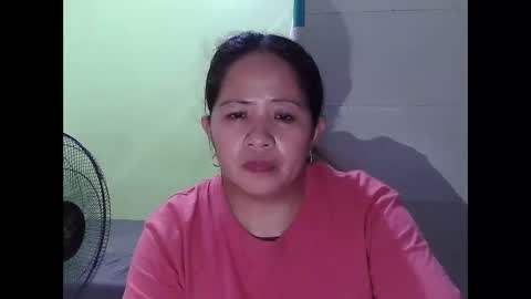 Snapshot of naughtymom26 chatting on November 12, 11:10 am naughtymom26 online show from November 12, 11:10 am