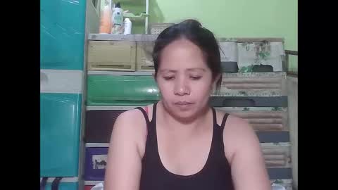 naughtymom26 online show from February 27, 2:33 am