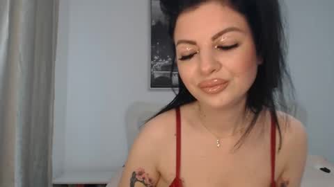 NaughtyMom online show from December 6, 9:54 am