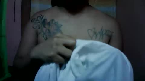 naughtymom_33 online show from October 18, 2:03 am