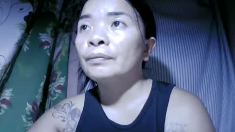 naughtymom_33 online show from May 10, 9:36 am