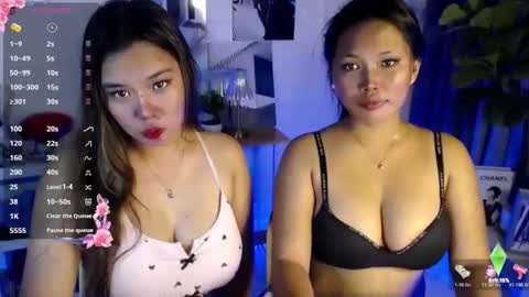 naughtymorenagirl online show from April 10, 4:06 am