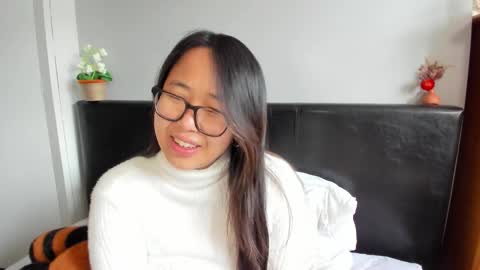 Gigi Chu  online show from March 25, 8:09 am