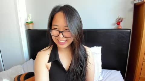 Gigi Chu  online show from April 7, 1:22 pm