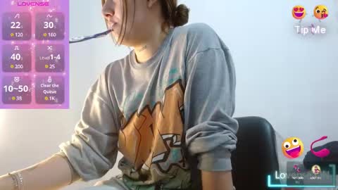 naughtyplayass online show from February 20, 6:24 pm