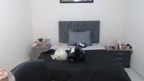 naughtyplayass online show from September 30, 6:24 pm