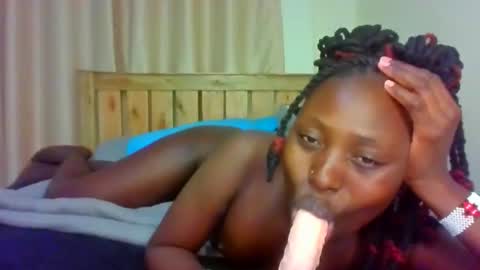 Snapshot of naughtyqueen12 chatting on October 14, 10:32 pm naughtyqueen12 online show from October 14, 10:32 pm