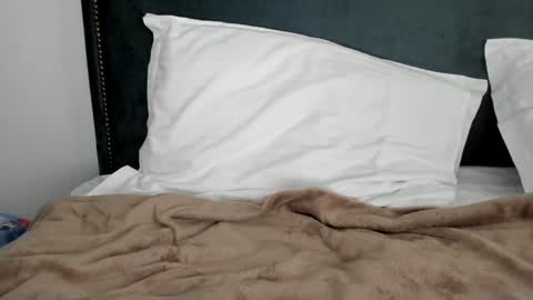 Aryna online show from December 2, 7:36 am