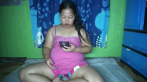 Snapshot of naughtyvina4u chatting on November 10, 2:10 am VI NA online show from November 10, 2:10 am