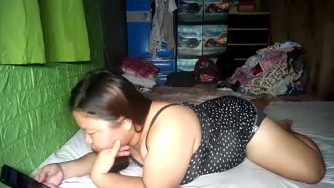 Snapshot of naughtyvina4u chatting on June 13, 1:58 am VI NA online show from June 13, 1:58 am