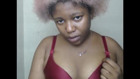 Snapshot of naughtyxpussyx chatting on September 26, 12:25 am naughtyxpussyx online show from September 26, 12:25 am