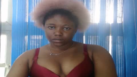 Snapshot of naughtyxpussyx chatting on September 28, 9:03 am naughtyxpussyx online show from September 28, 9:03 am