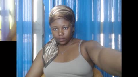 Snapshot of naughtyxpussyx chatting on October 2, 7:15 am naughtyxpussyx online show from October 2, 7:15 am