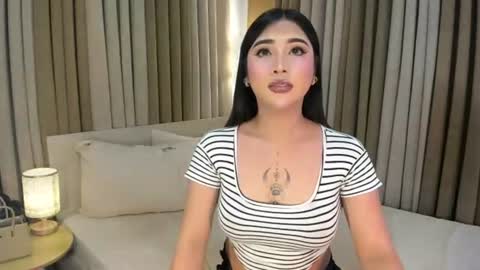 naughtyy_hunk_niel online show from July 2, 6:41 am