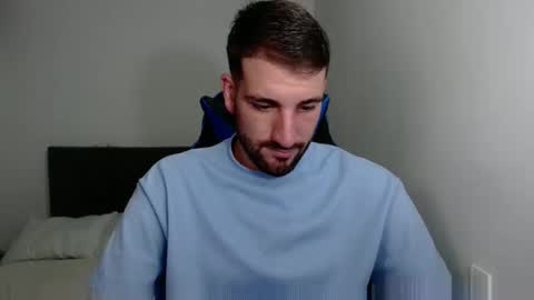 Snapshot of naugthy18boy chatting on December 26, 8:21 pm Nico online show from December 26, 8:21 pm