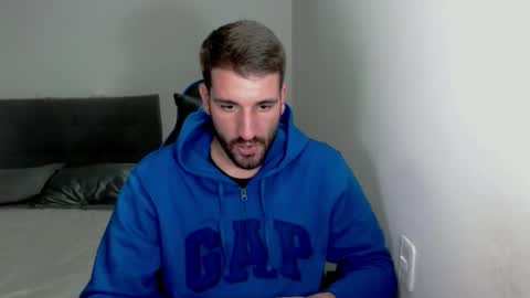 Snapshot of naugthy18boy chatting on February 17, 7:53 pm Nico online show from February 17, 7:53 pm