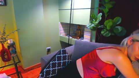 Snapshot of naugthymila3 chatting on April 21, 2:51 am Mila aka Dominika - Nov 20 Birthday show Onlyfans Naugthymila online show from April 21, 2:51 am