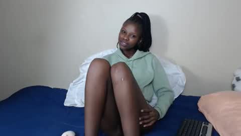 nawtylarissa_ online show from November 30, 10:14 pm