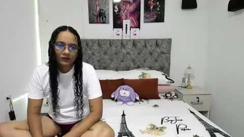 Snapshot of nay_and_aleja chatting on June 25, 2:11 am nay_and_aleja online show from June 25, 2:11 am