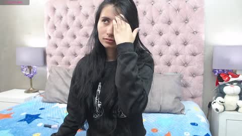 Naye  online show from December 26, 7:49 pm