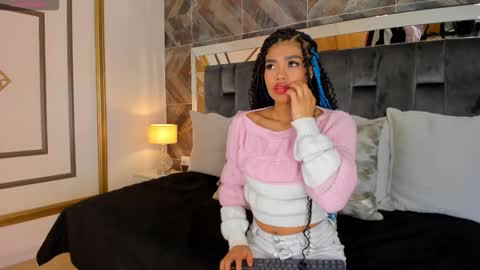    online show from October 12, 11:31 am