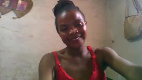 Nayla online show from February 20, 9:32 am