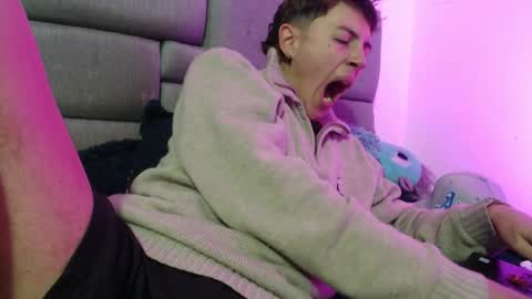 Im Nayton online show from January 9, 11:35 am