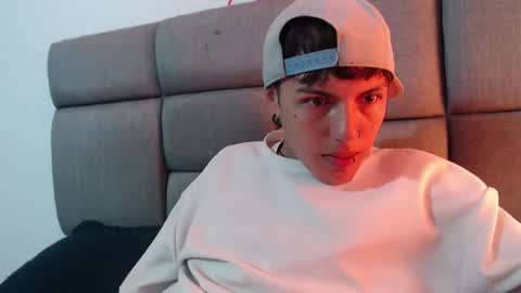 Im Nayton online show from February 25, 12:15 pm