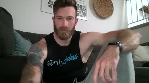 Snapshot of nb913 chatting on March 3, 6:36 pm Drew online show from March 3, 6:36 pm