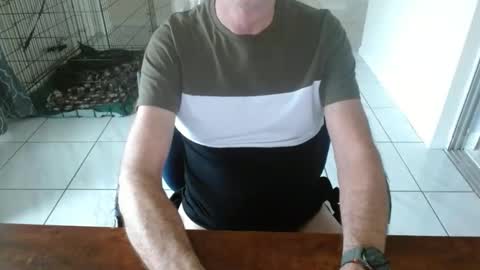 Snapshot of nclyhung954 chatting on November 8, 3:56 pm Cian online show from November 8, 3:56 pm