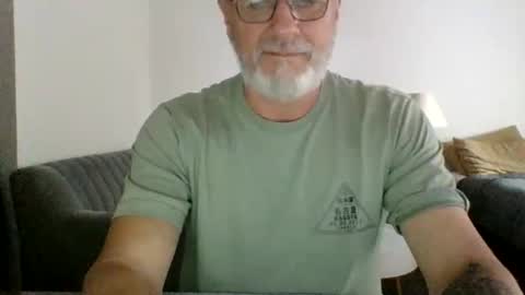 neckdown12 online show from February 28, 9:38 pm