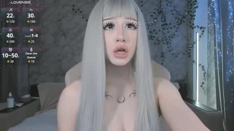 Eva online show from April 3, 7:23 pm