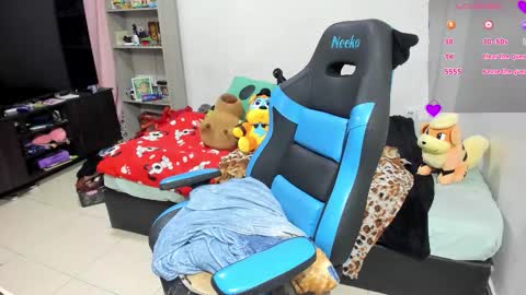 Geek Nicole    im Neeko UwU online show from November 2, 5:04 pm