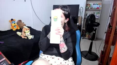 Geek Nicole    im Neeko UwU online show from July 19, 1:37 pm