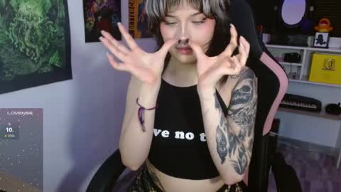 Snapshot of neena_nyx chatting on April 25, 3:09 am Neena Nyx online show from April 25, 3:09 am